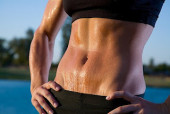 0-1708_395_mujer_abdomen_686